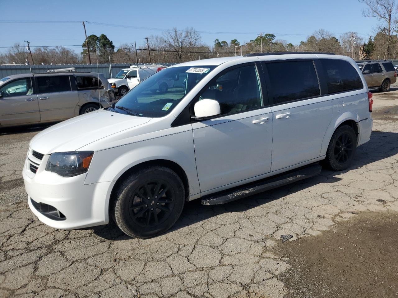 2019 Dodge Caravan - Image 1
