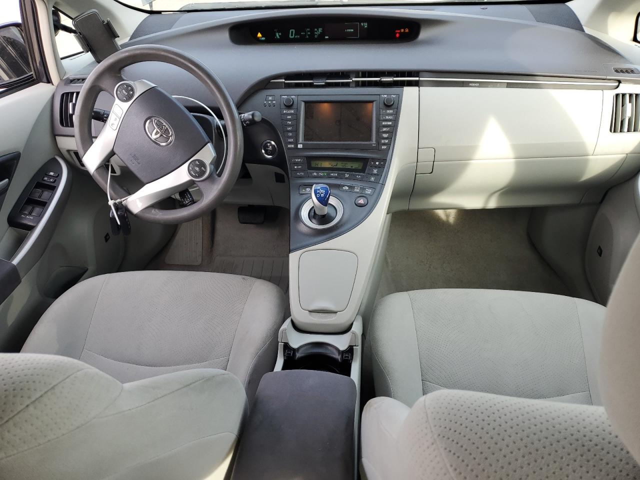 2010 Toyota Prius - Image 8