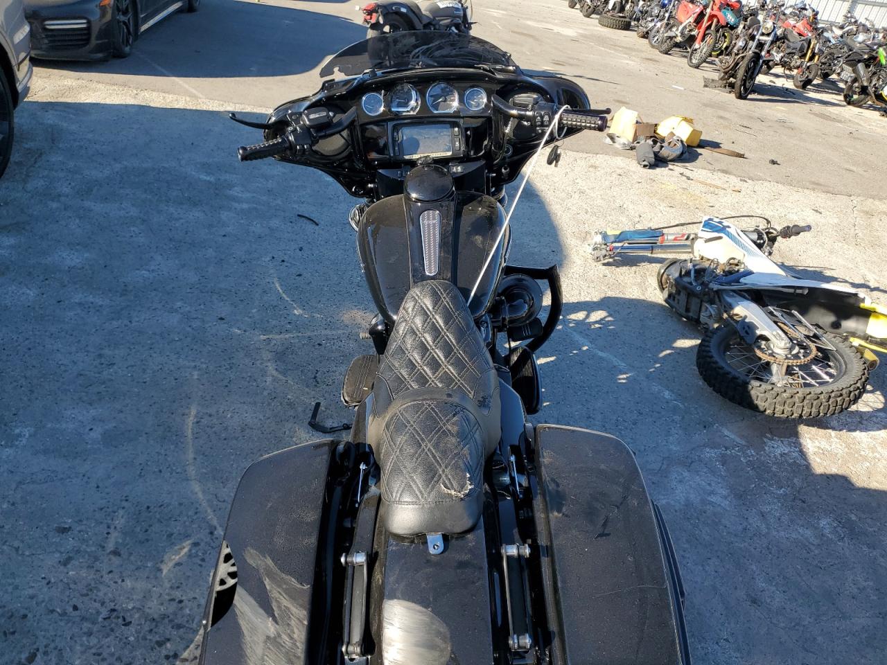 2018 Harley-Davidson Flhxs Street Glide Special VIN: 1HD1KRC1XJB624061 Lot: 47479505
