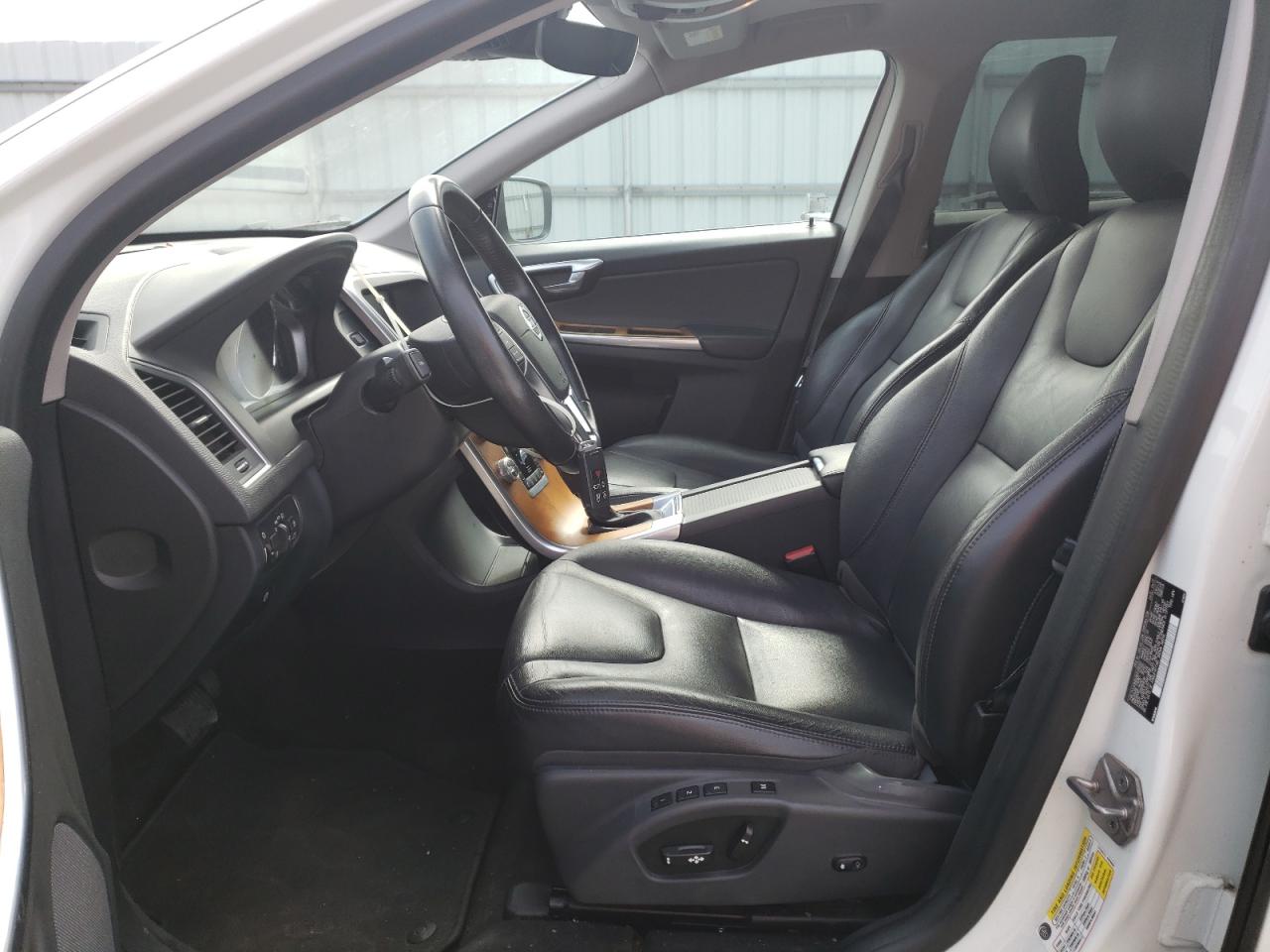 2017 Volvo XC60 - Image 7