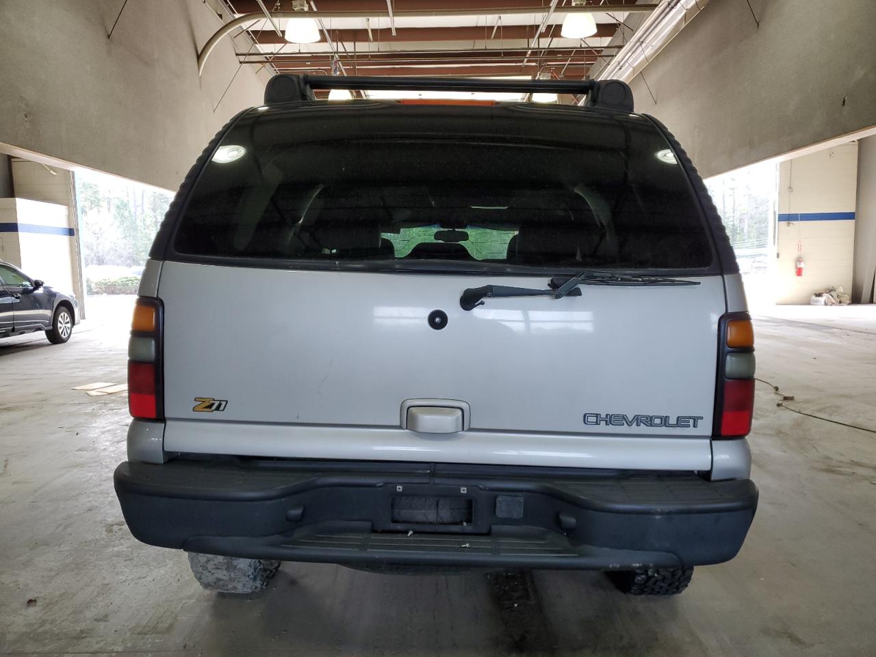 2004 Chevrolet Tahoe - Image 6