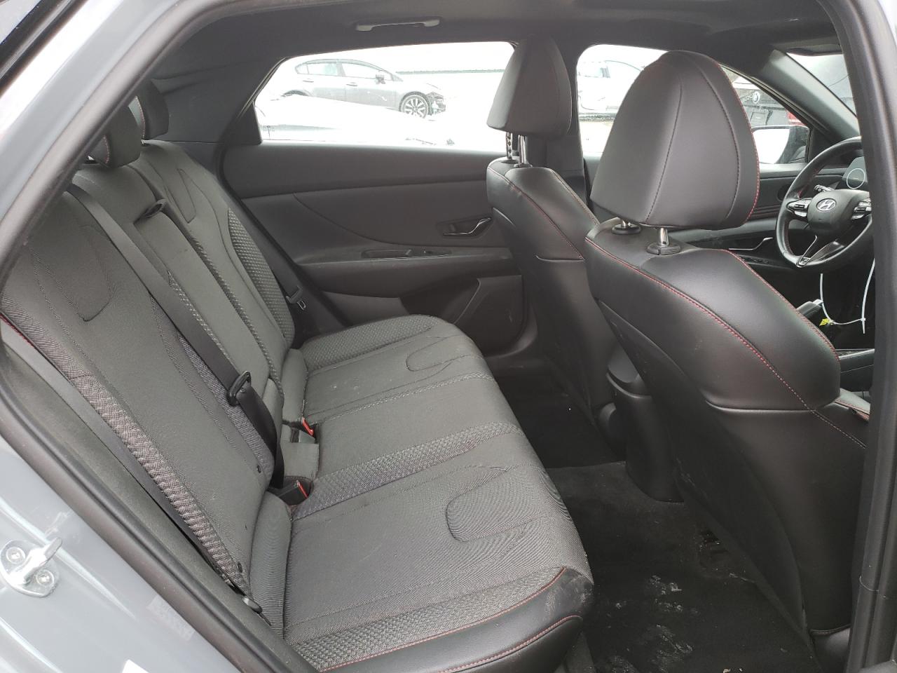 2022 Hyundai Elantra - Image 10