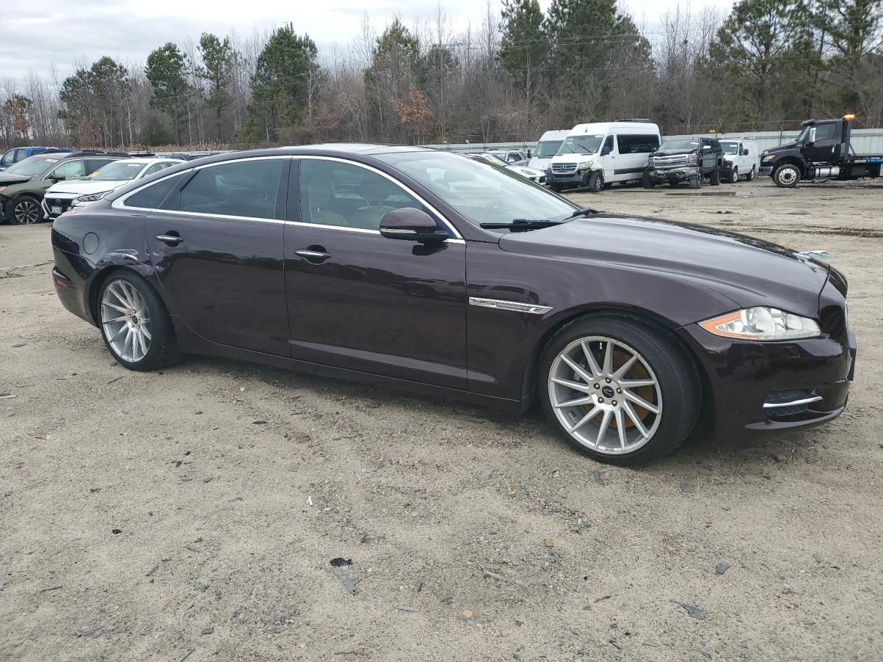 2011 Jaguar XJ - Image 4