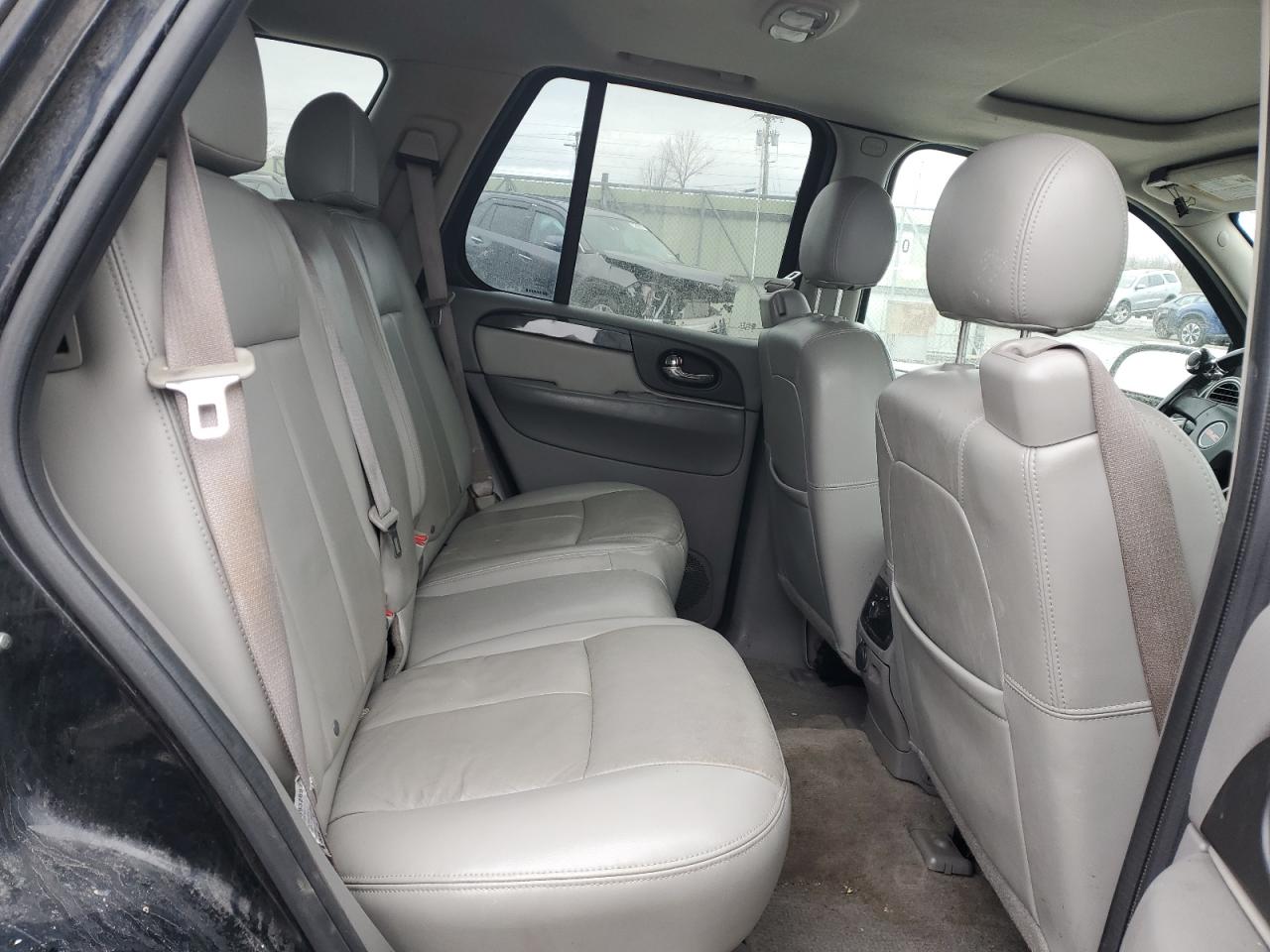 2007 GMC Envoy - Image 11