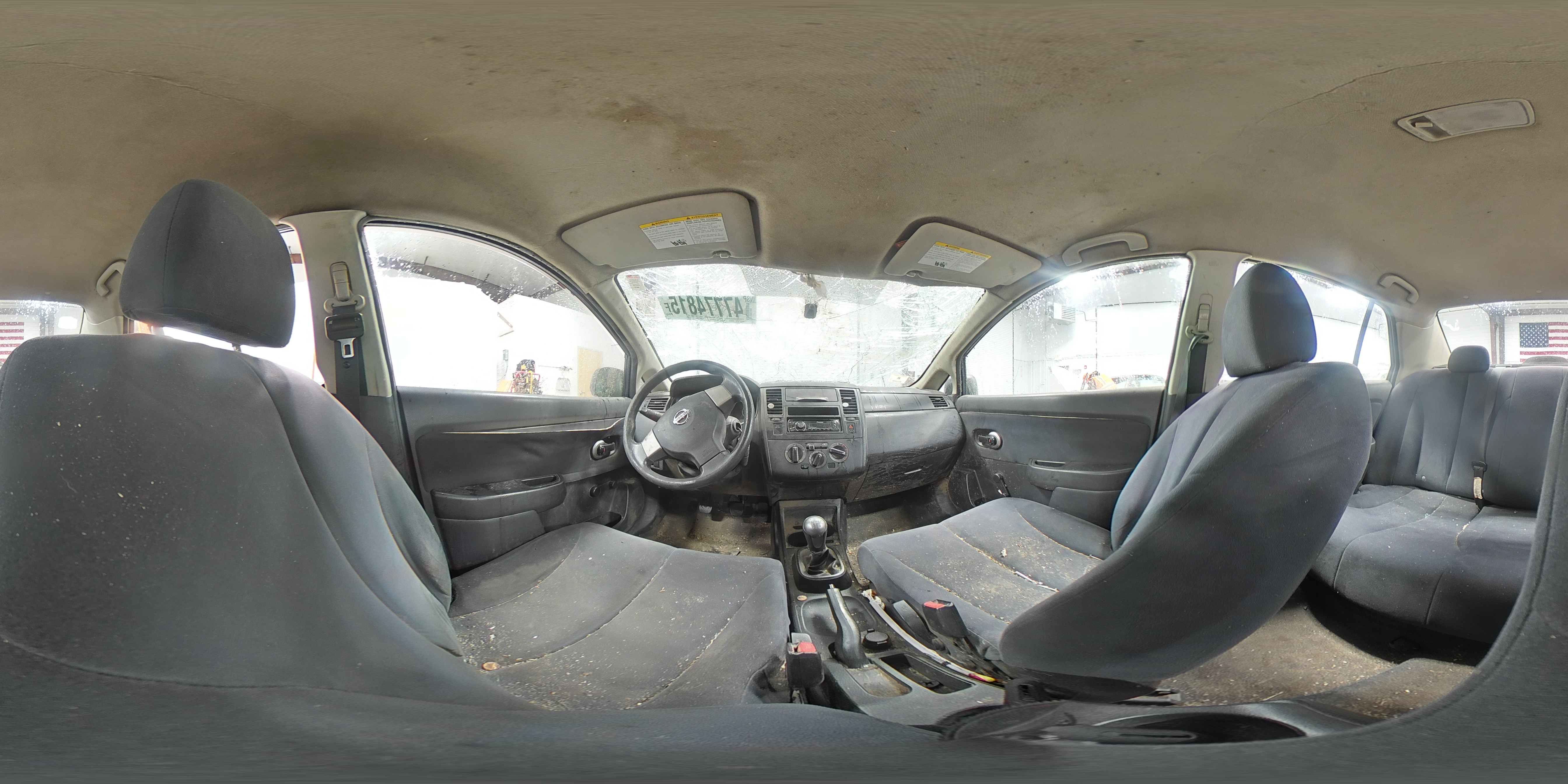 2010 Nissan Versa - Image 12