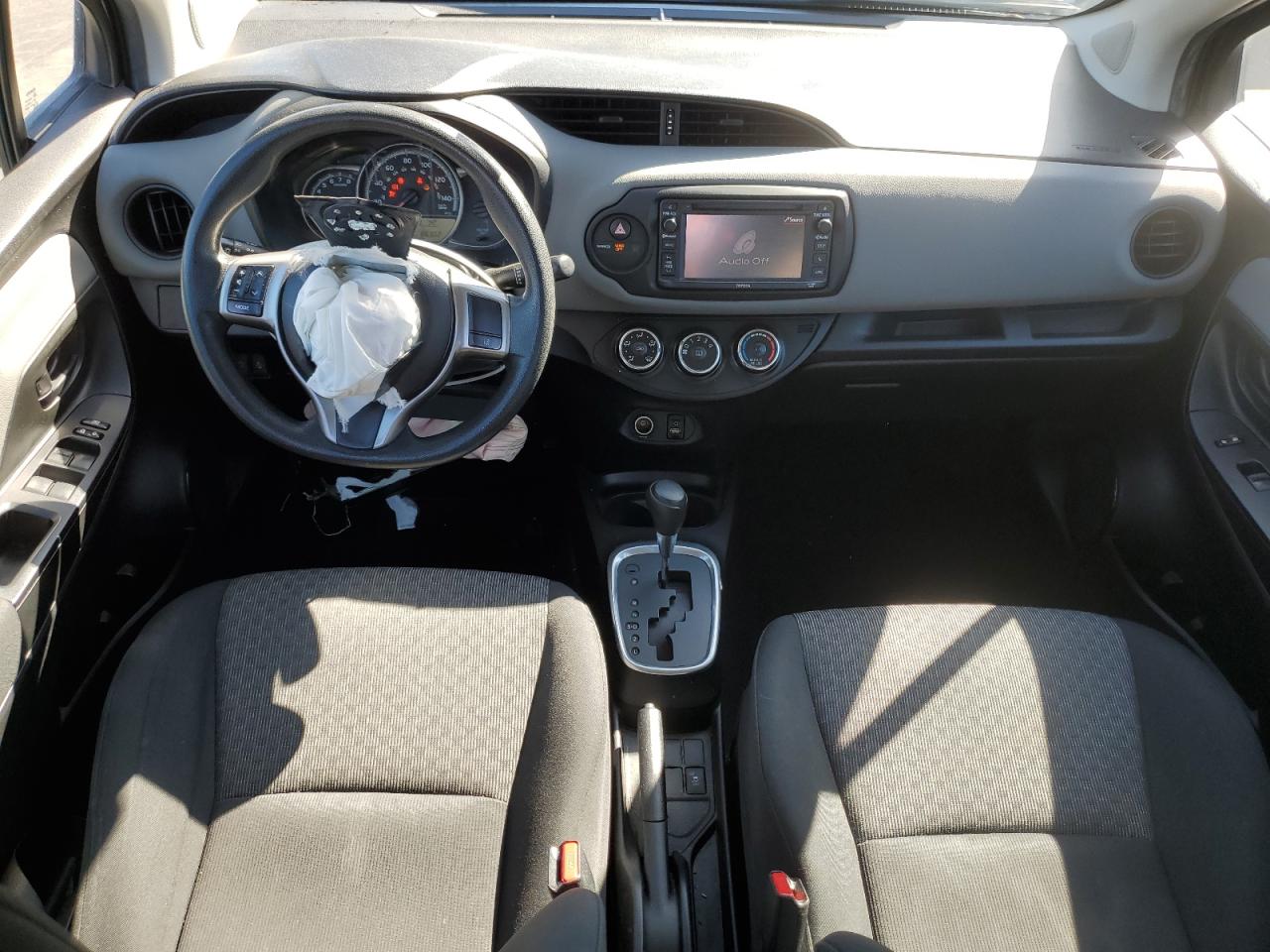 2017 Toyota Yaris - Image 8