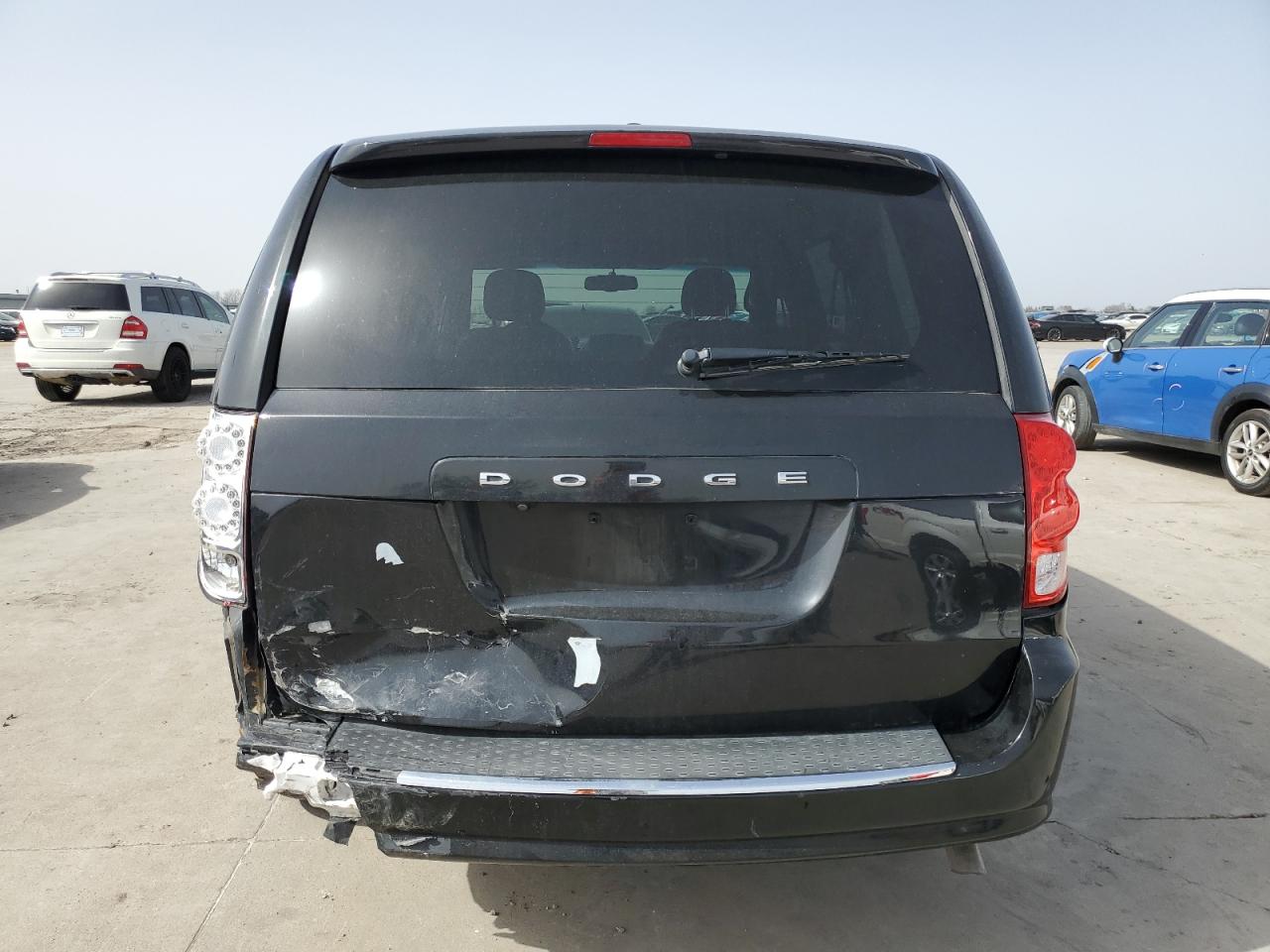 2018 Dodge Caravan - Image 6