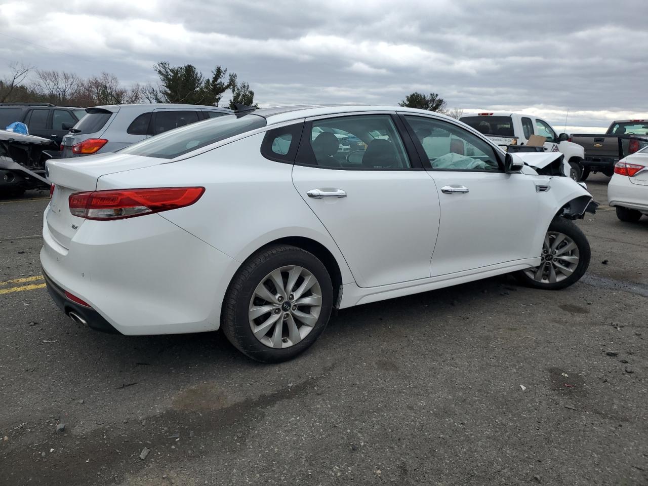 2018 Kia Optima - Image 3