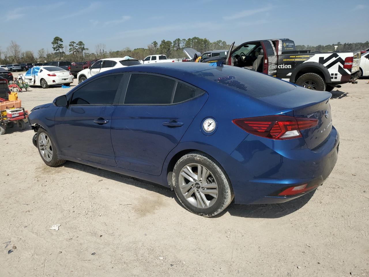 2020 Hyundai Elantra - Image 2