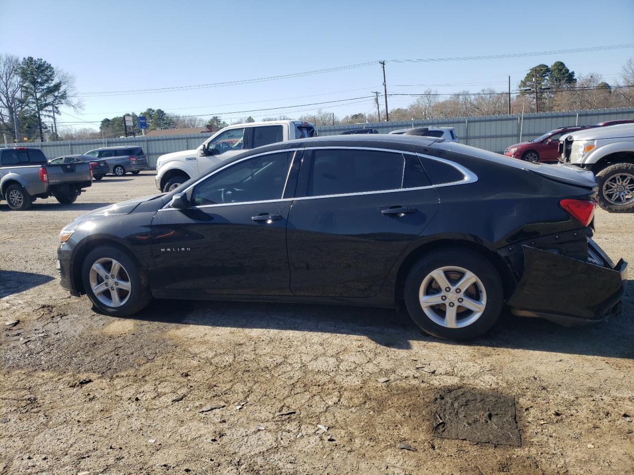 2019 Chevrolet Malibu - Image 2