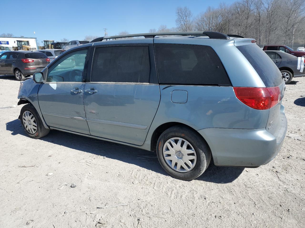 2006 Toyota Sienna - Image 2