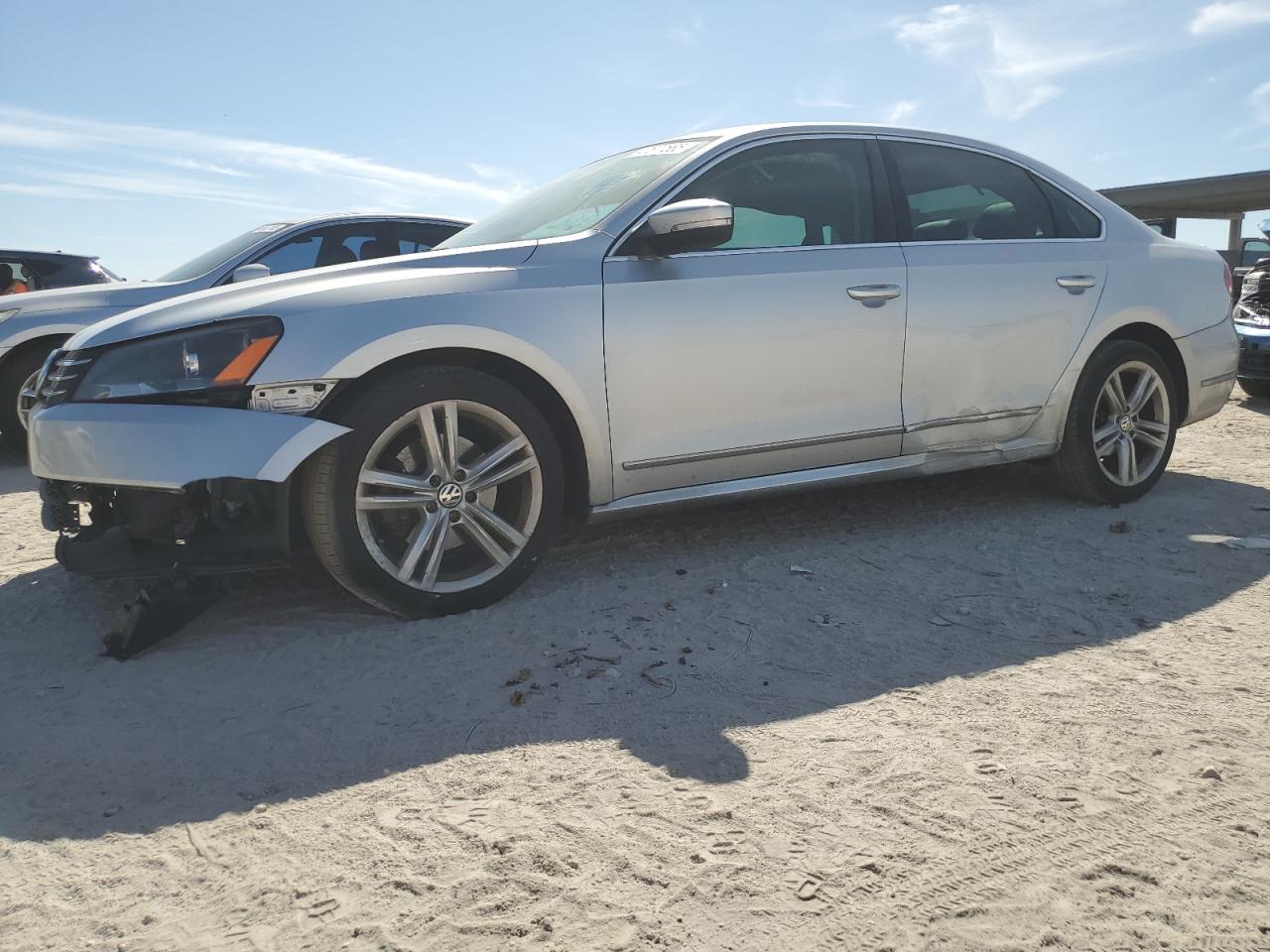 2014 Volkswagen Passat - Image 1