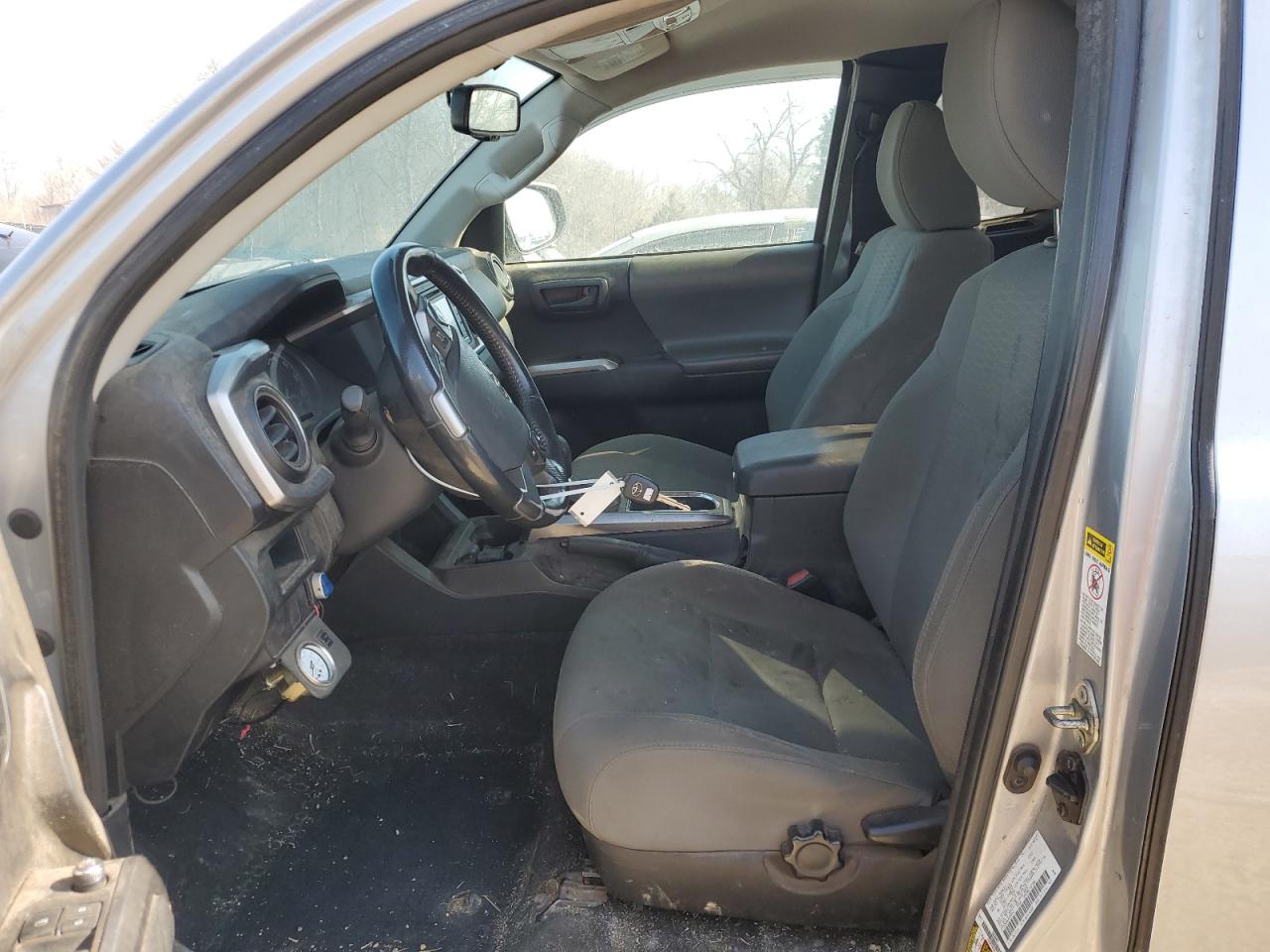 2017 Toyota Tacoma - Image 7