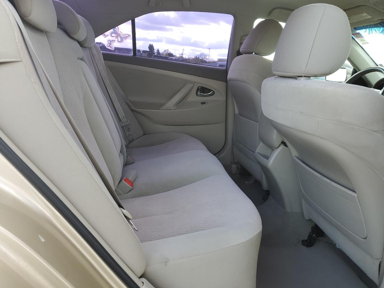2011 Toyota Camry - Image 11