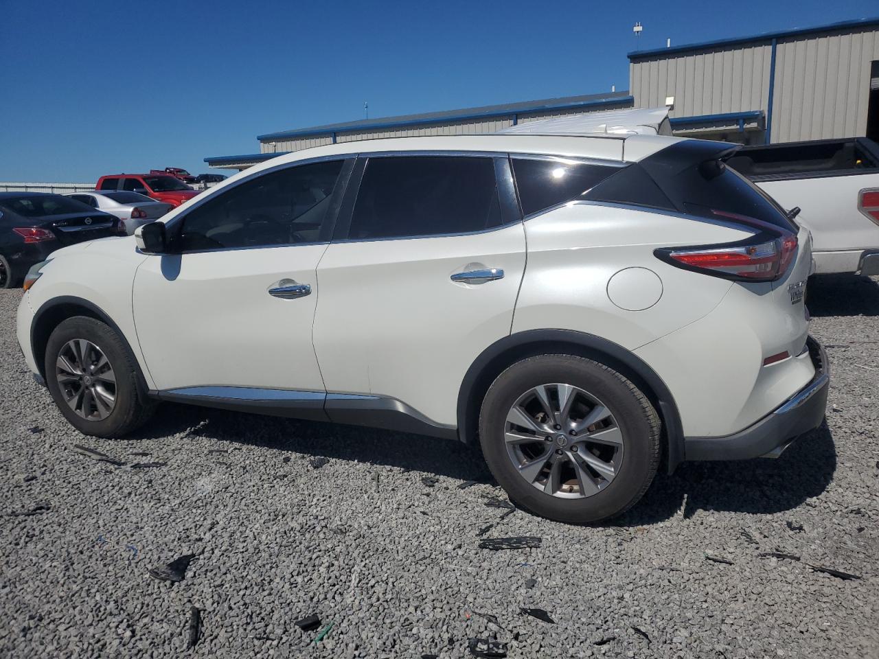 2015 Nissan Murano - Image 2