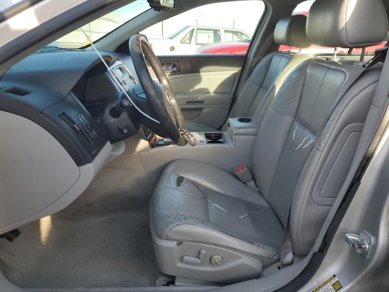 2005 Cadillac STS - Image 7