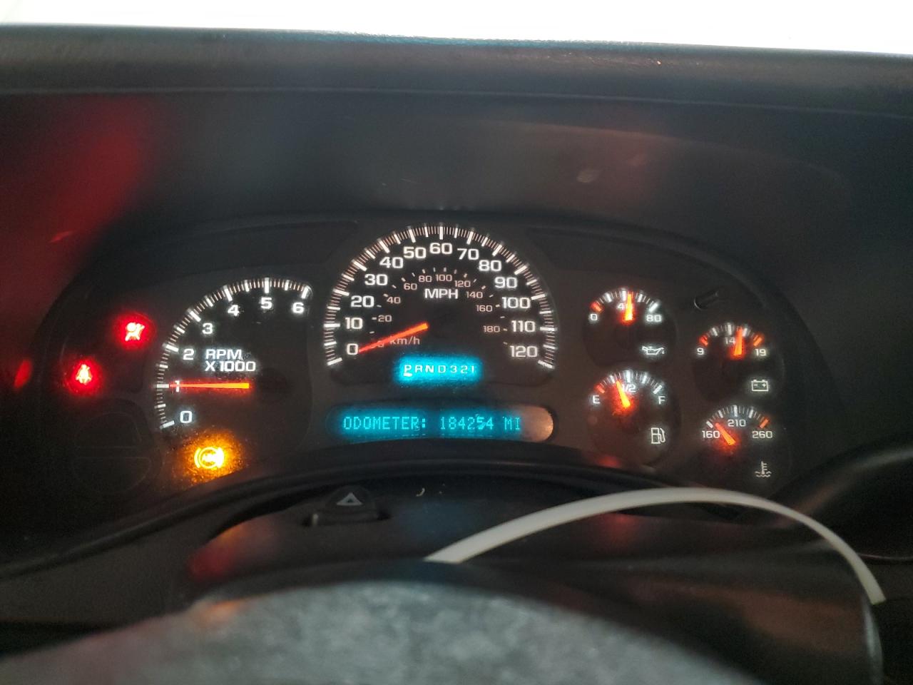 2004 GMC Sierra - Image 9