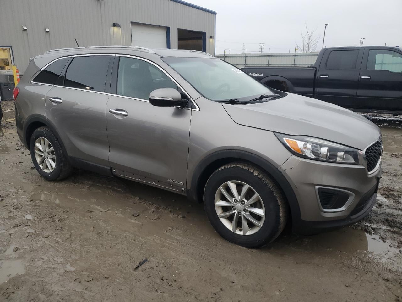 2017 Kia Sorento - Image 4