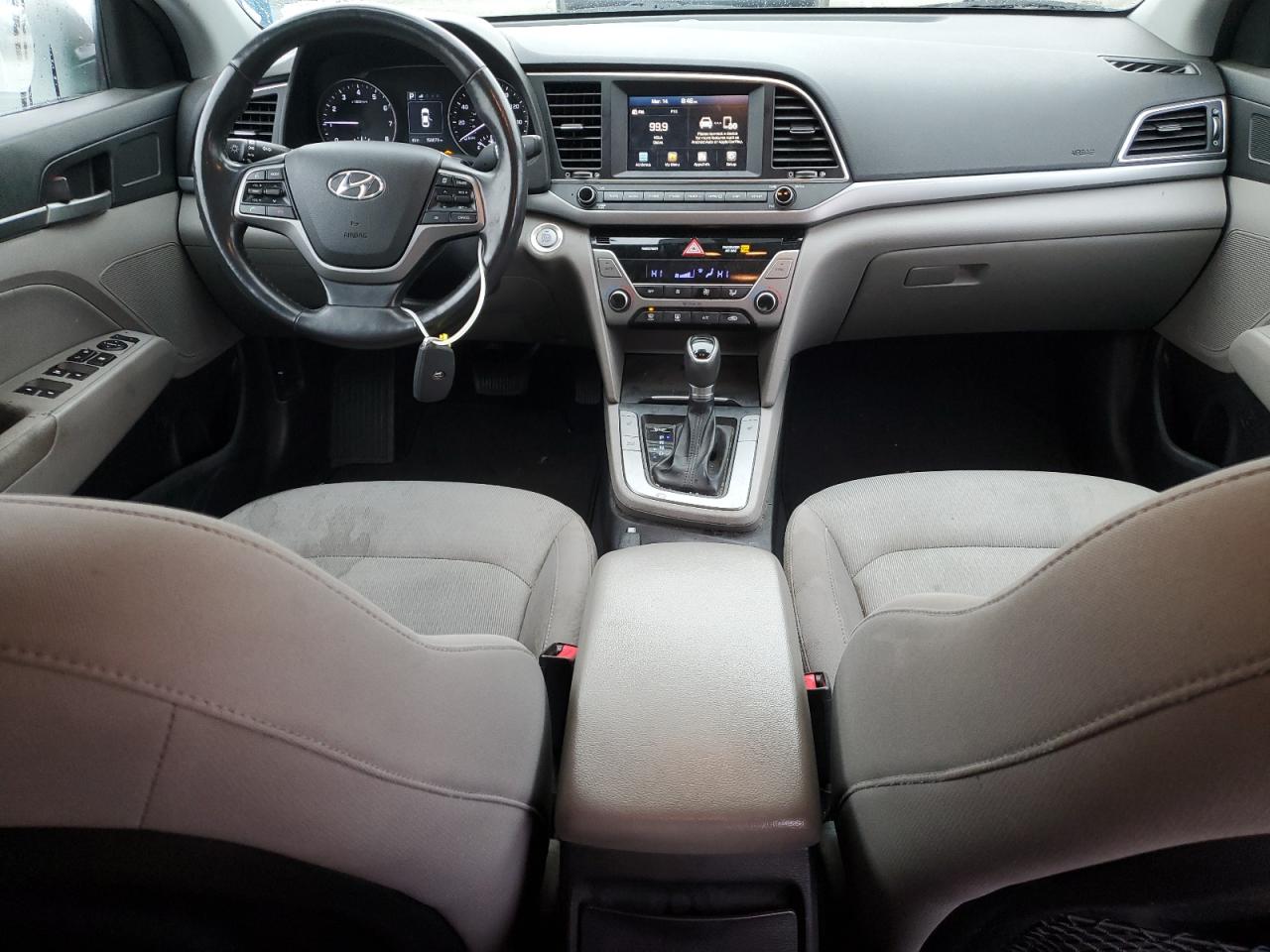 2018 Hyundai Elantra - Image 8