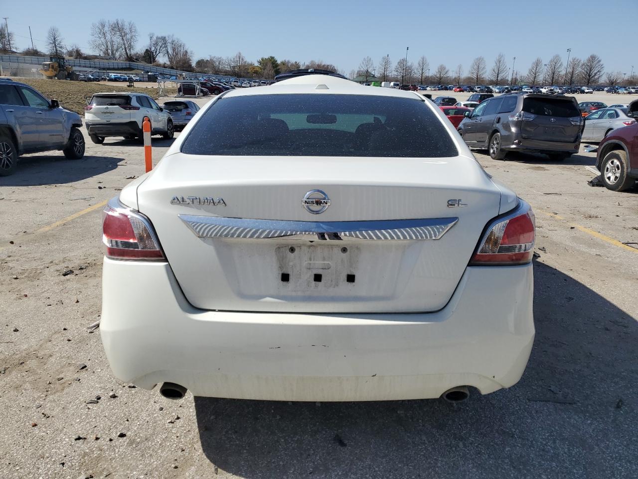 2015 Nissan Altima - Image 6