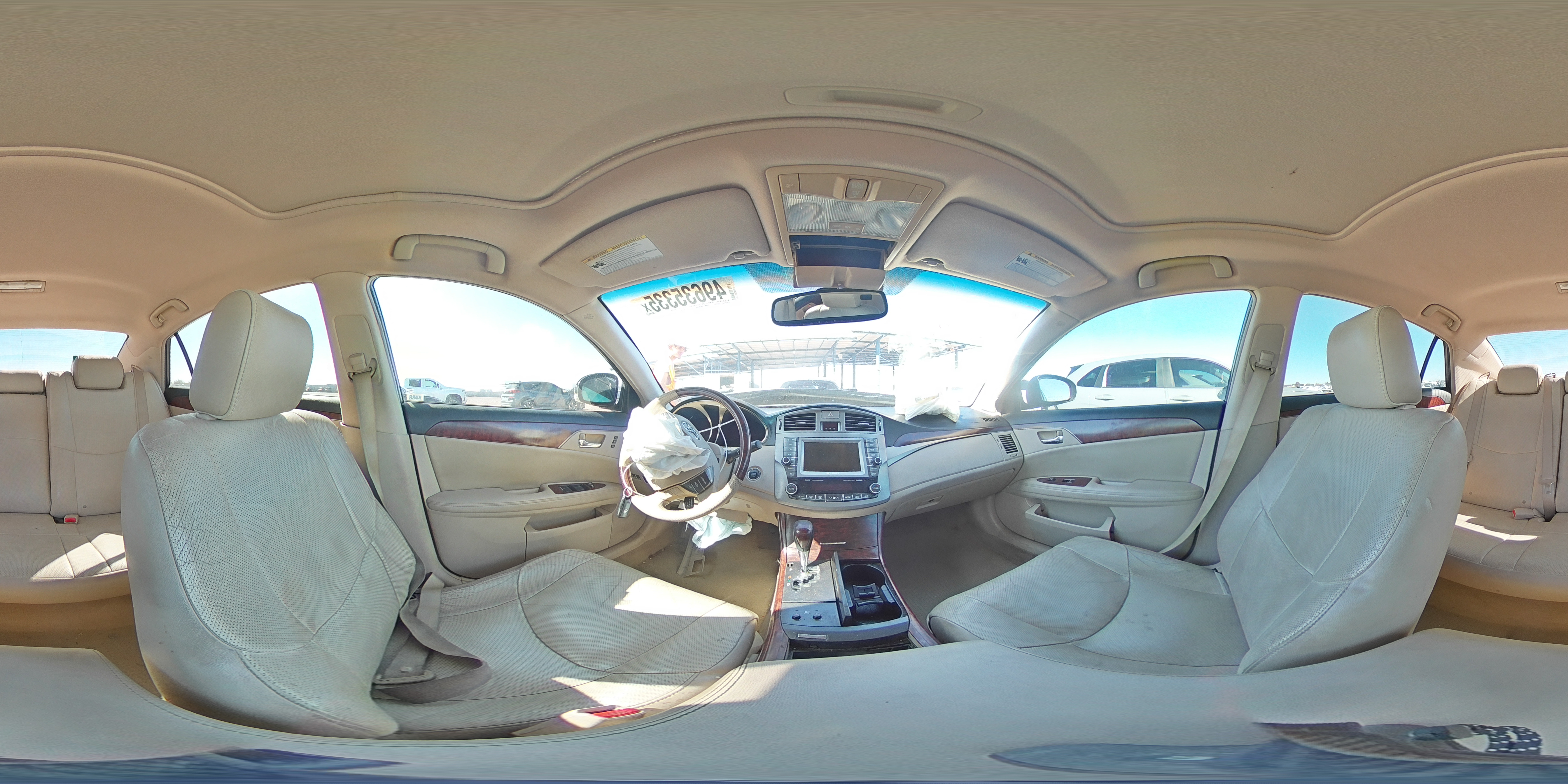 2011 Toyota Avalon - Image 12