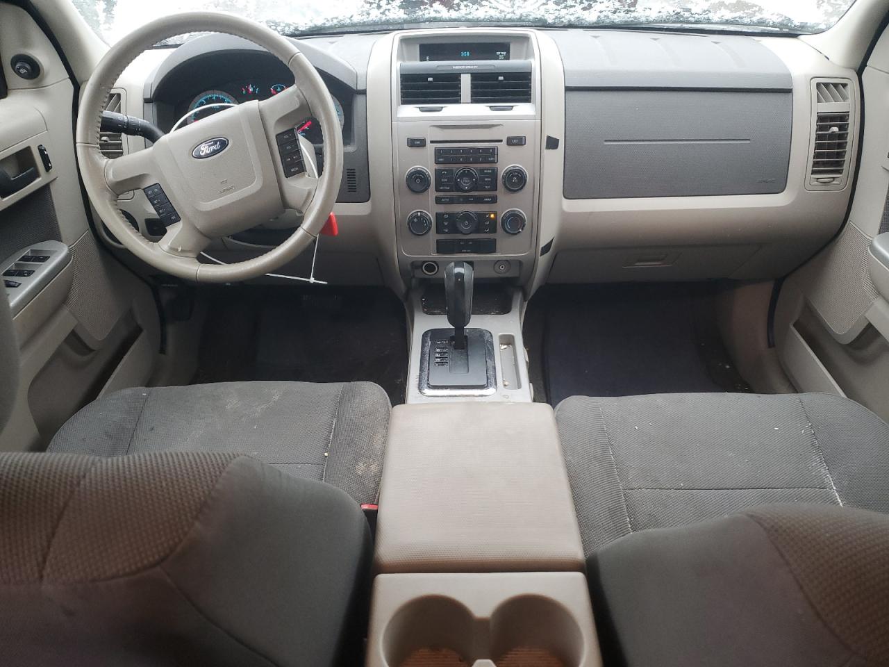 2010 Ford Escape - Image 8