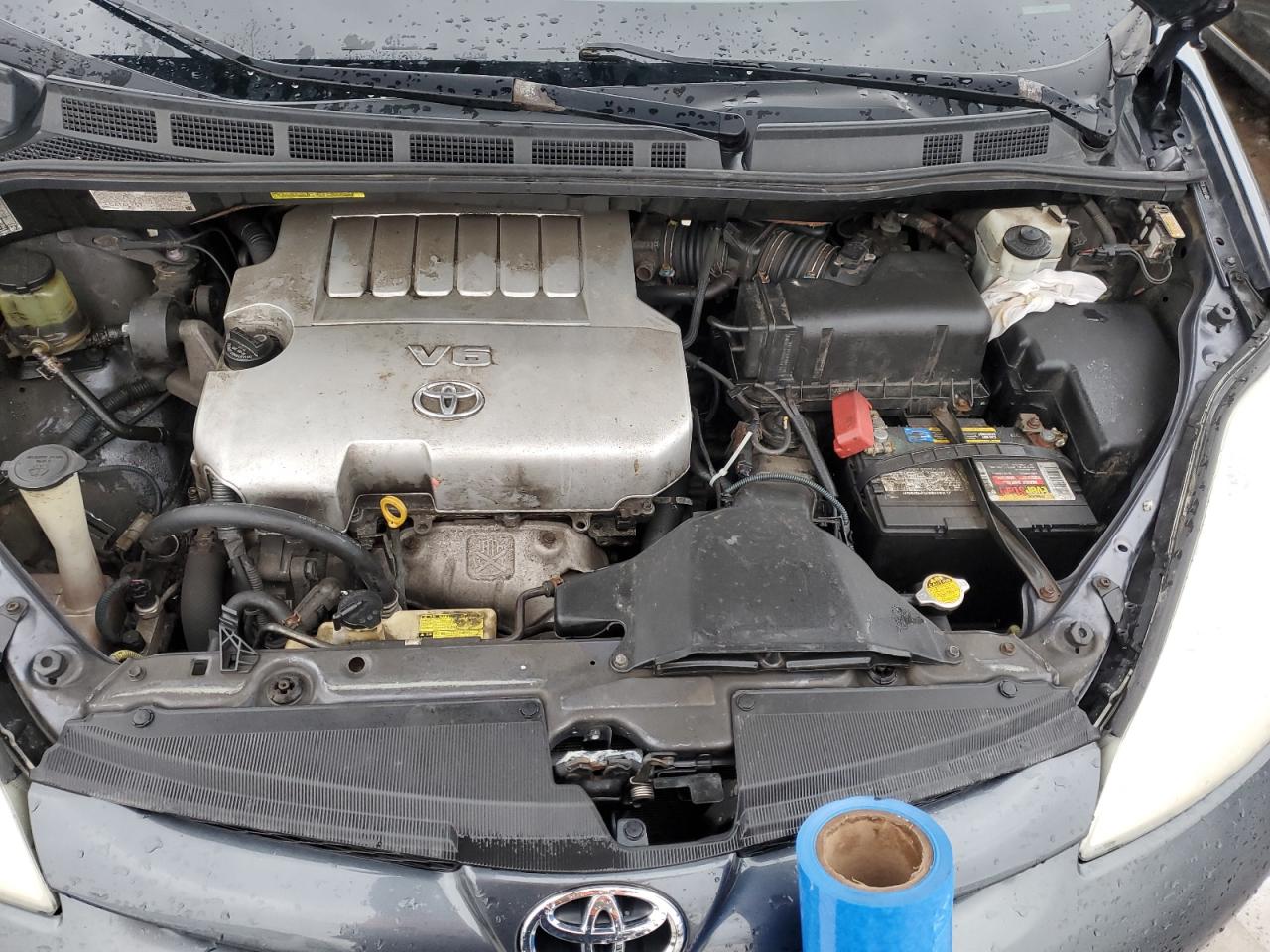 2009 Toyota Sienna - Image 12