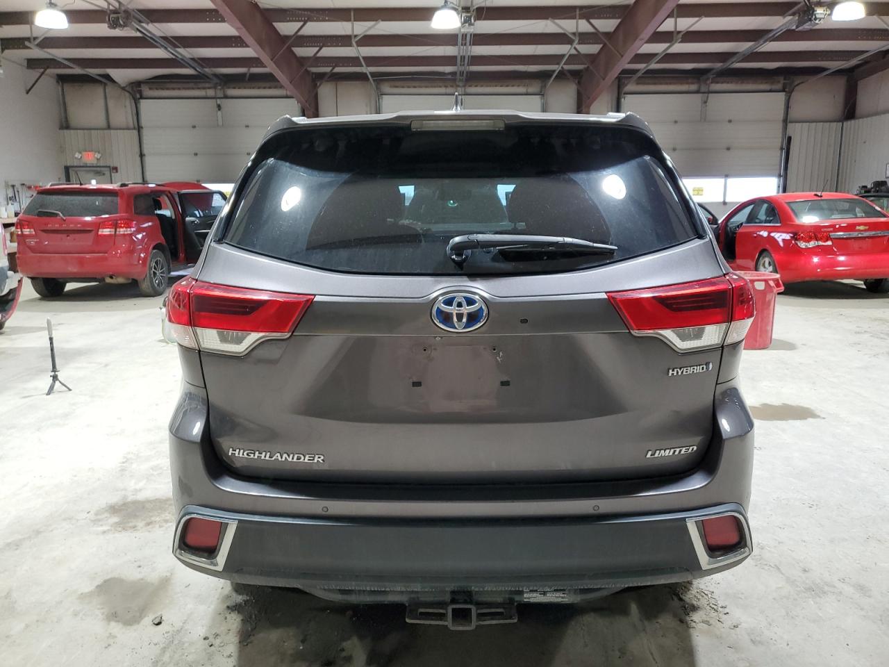 2019 Toyota Highlander - Image 6