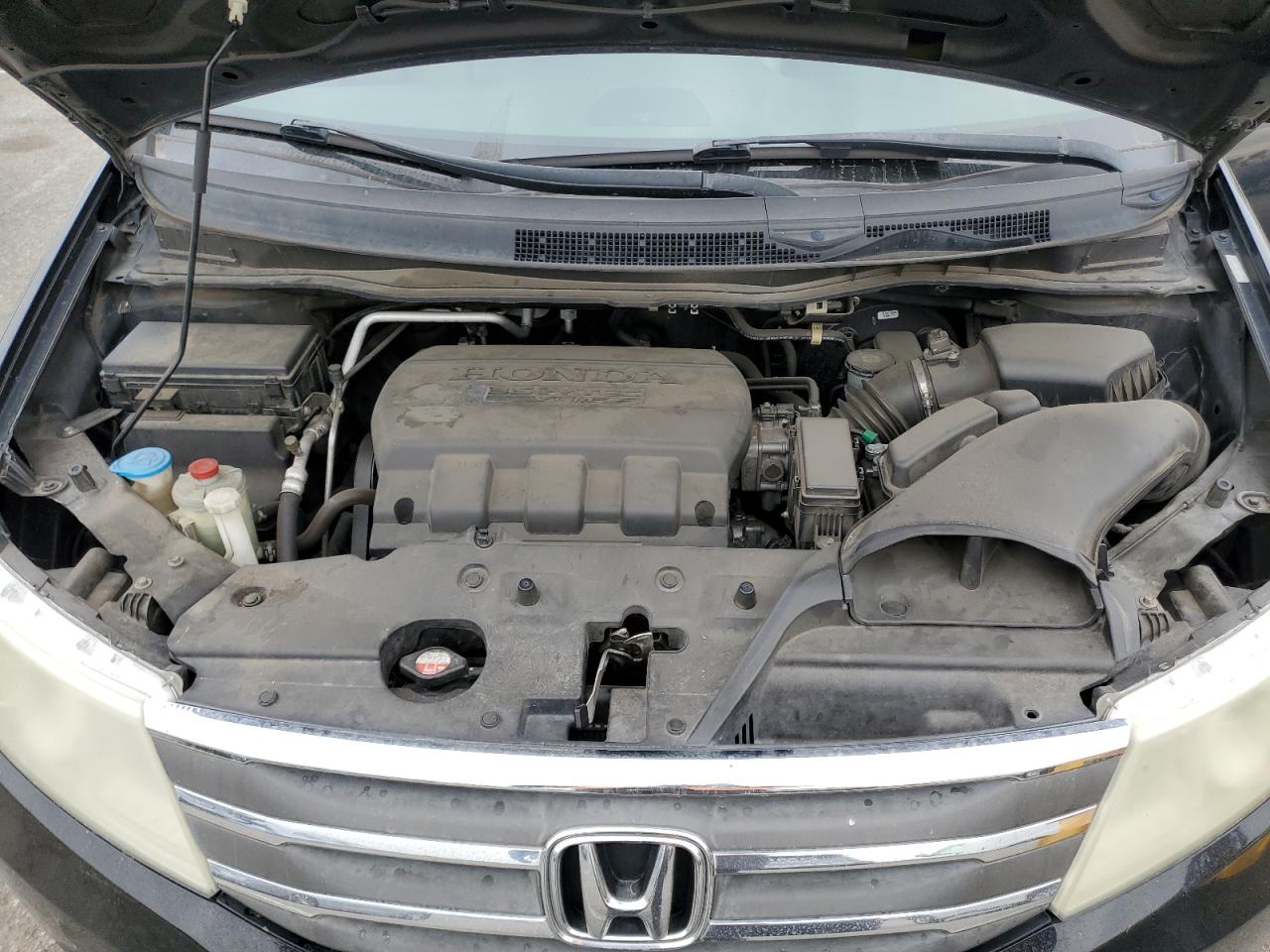 2011 Honda Odyssey - Image 11