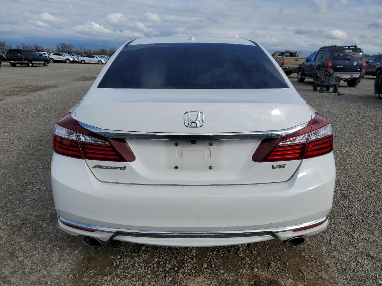 2016 Honda Accord - Image 6