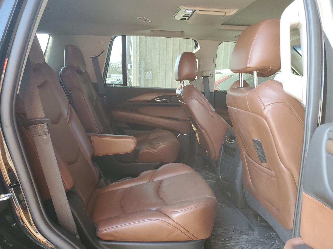 2020 Cadillac Escalade - Image 11