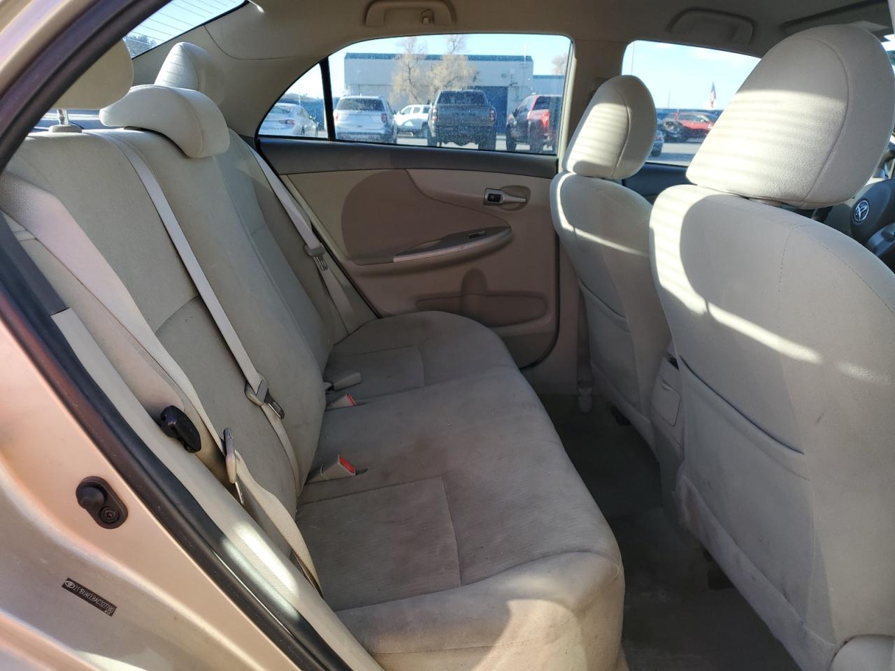 2010 Toyota Corolla - Image 11