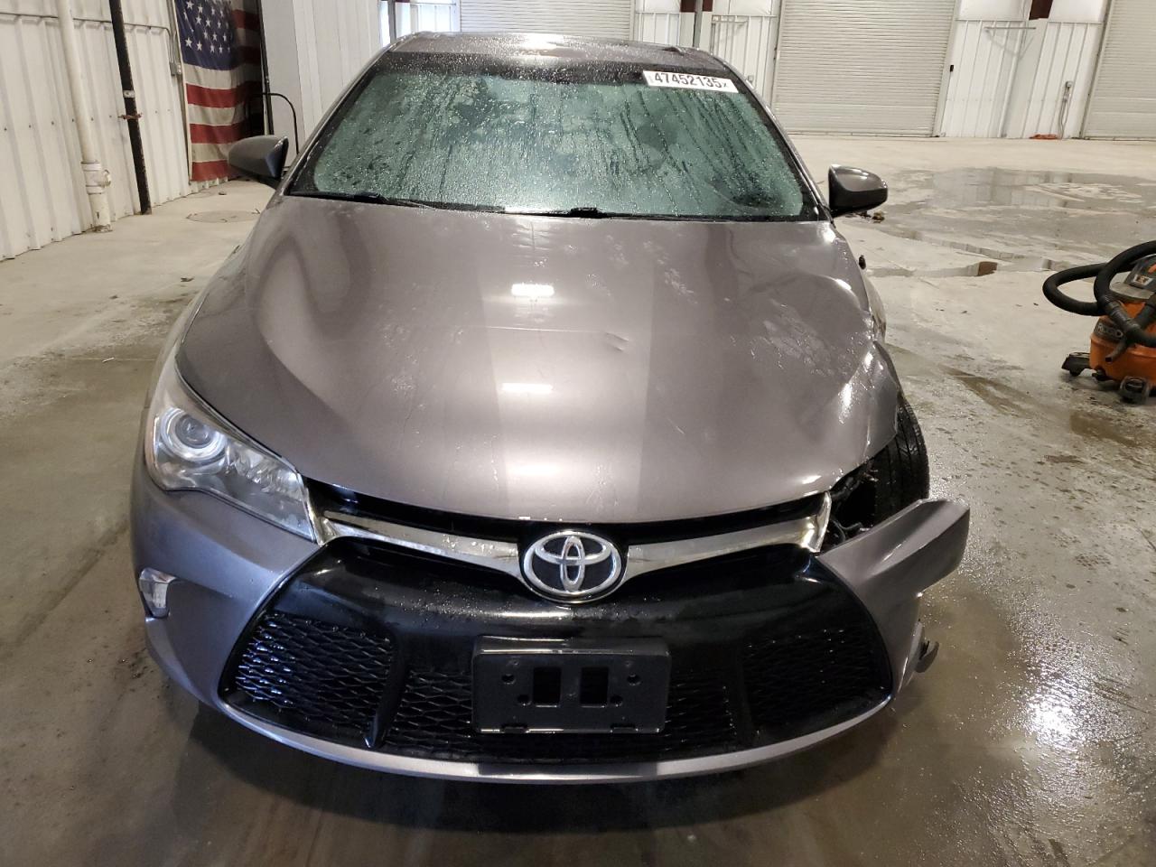 2017 Toyota Camry - Image 5