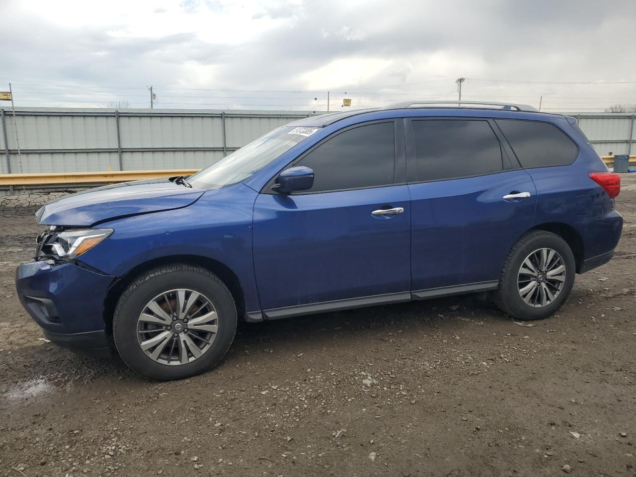 2019 Nissan Pathfinder S zu verkaufen in Dyer, IN - Front End
