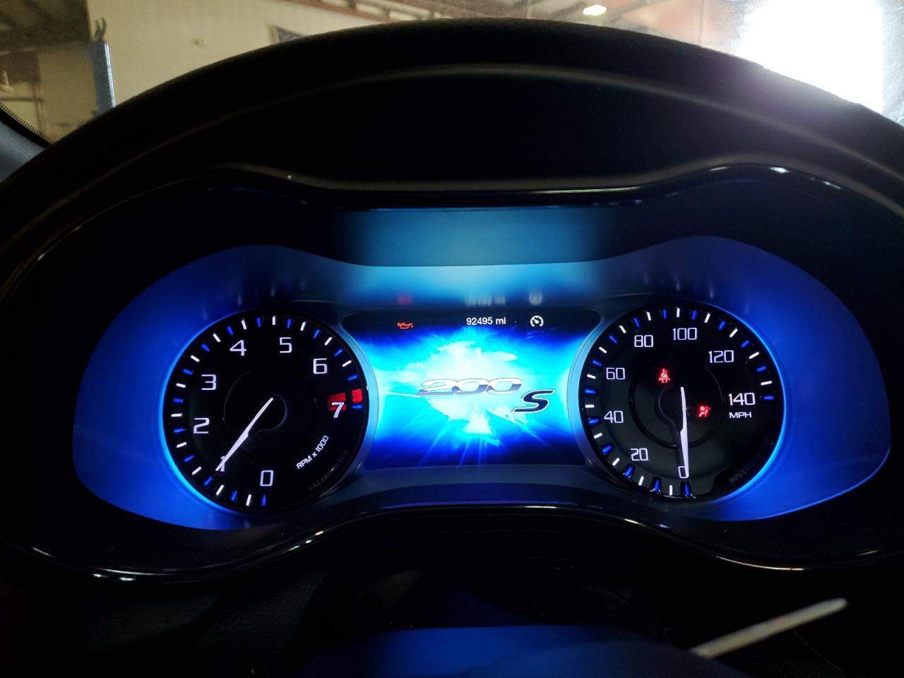 2016 Chrysler 200 - Image 9