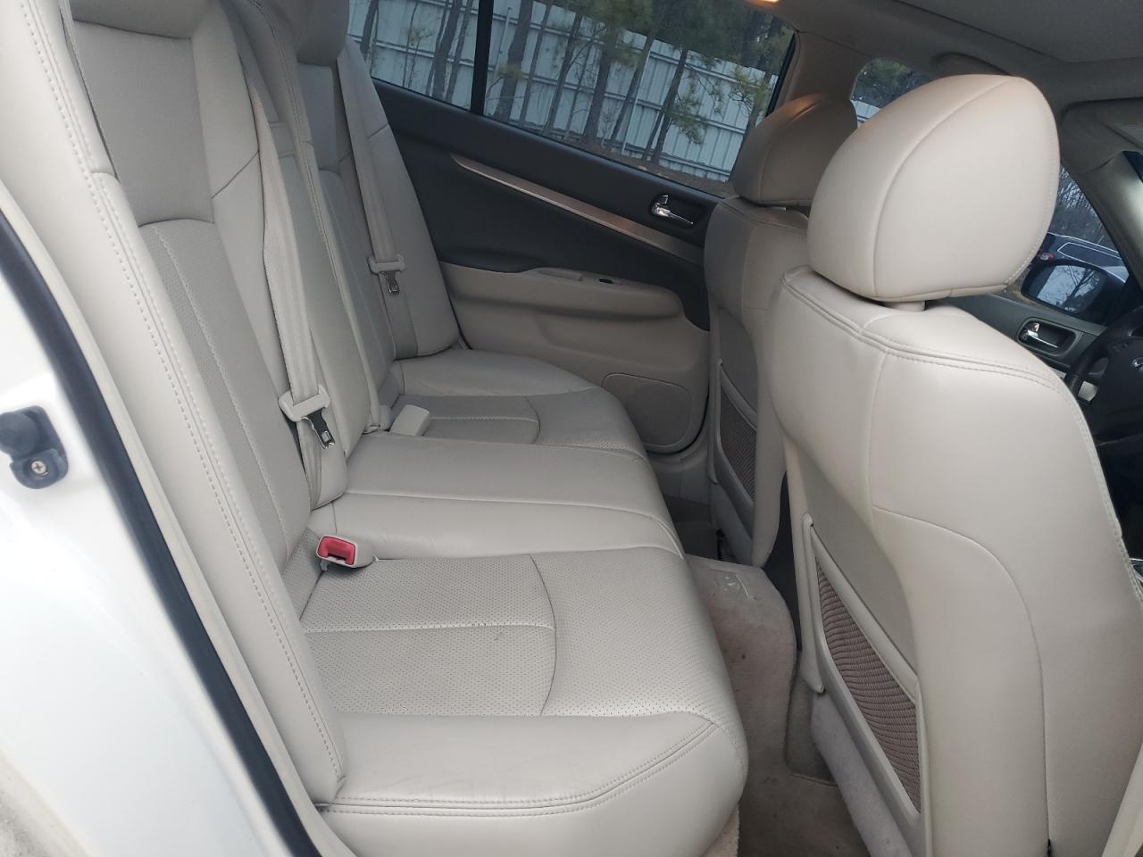 2013 Infiniti G - Image 10