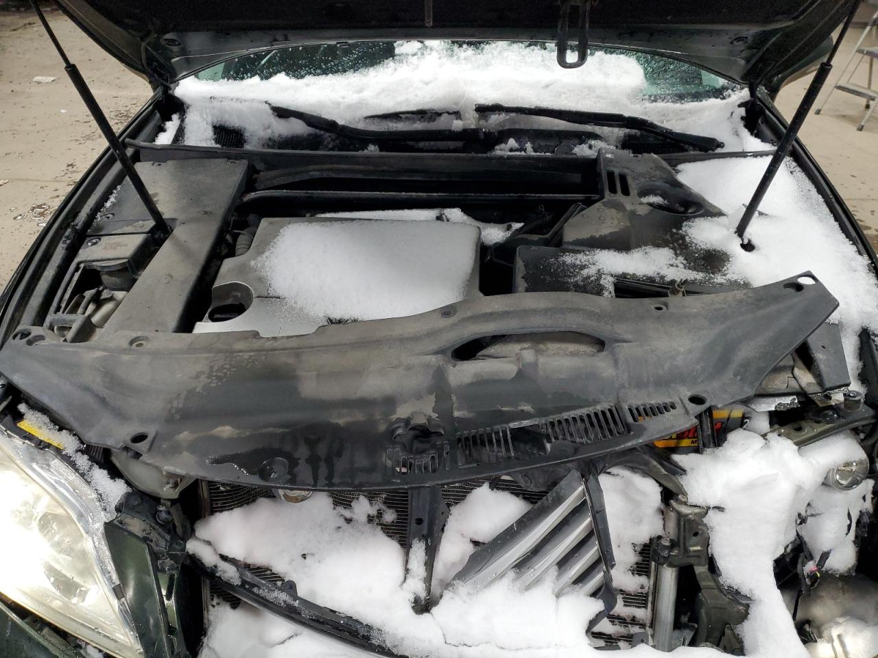 2010 Lexus ES - Image 11