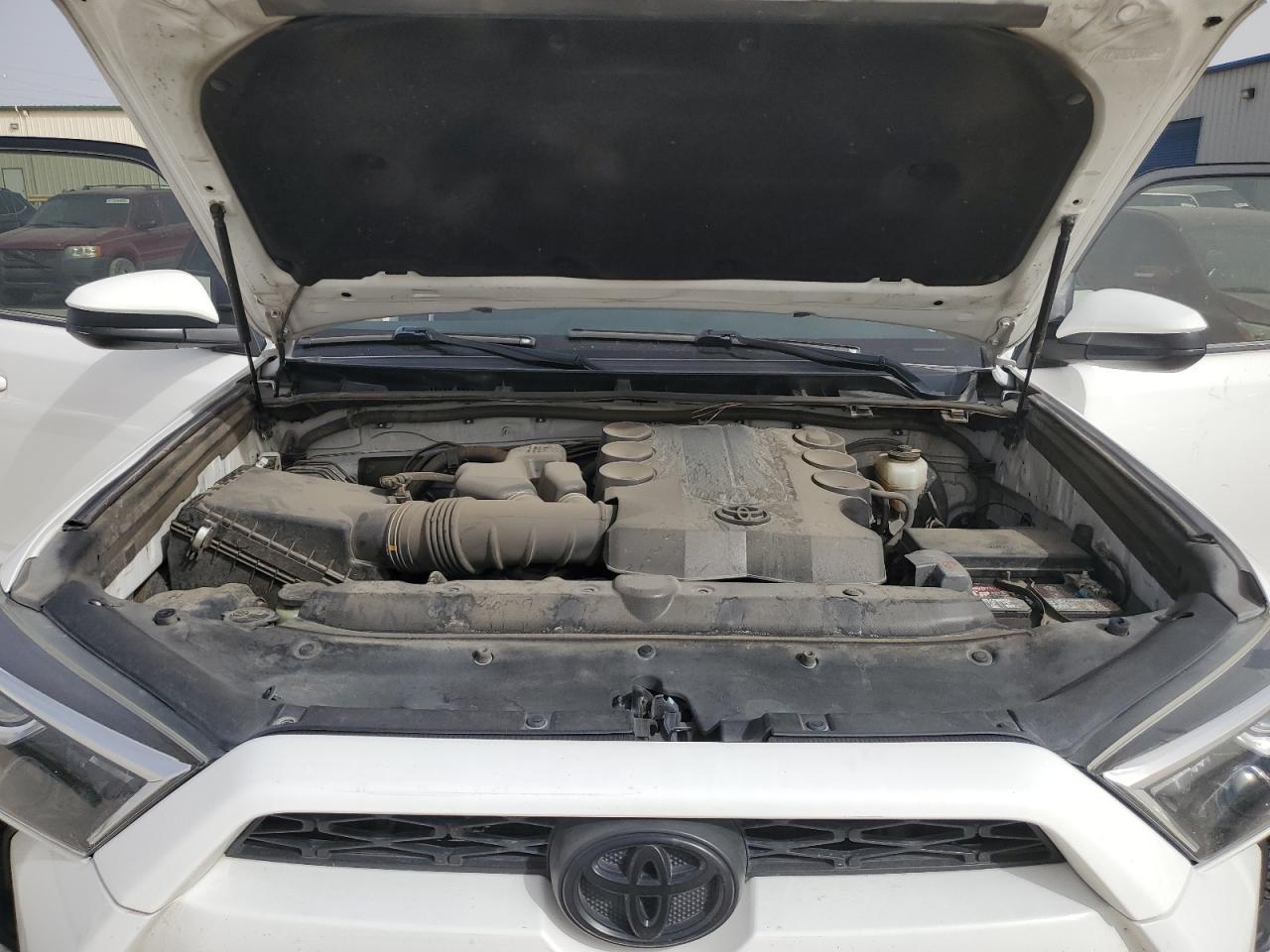 2017 Toyota 4Runner - Image 12