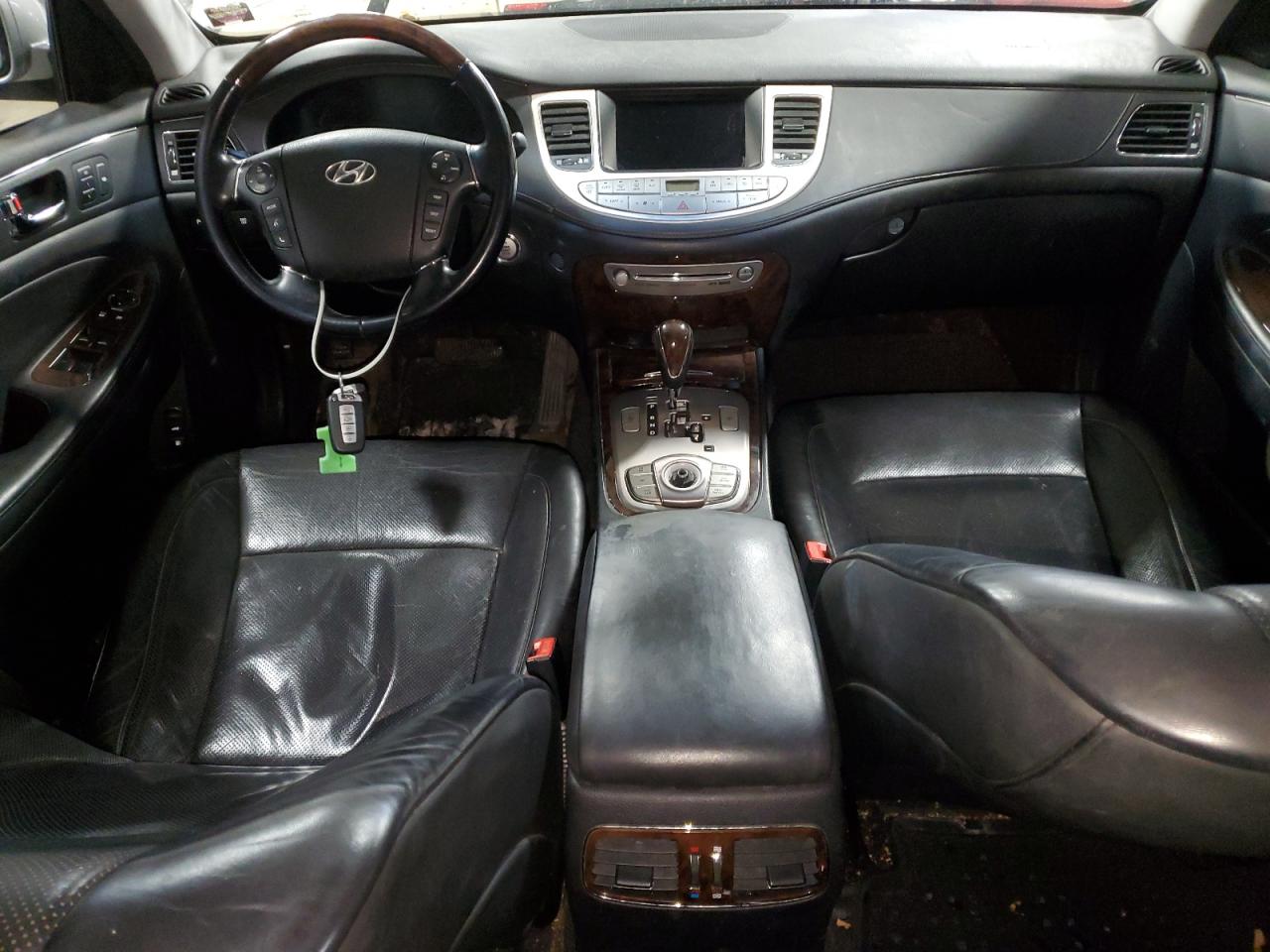 2009 Hyundai Genesis - Image 8