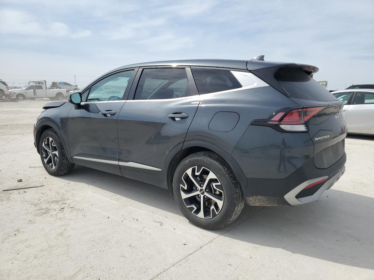 2023 Kia Sportage - Image 2