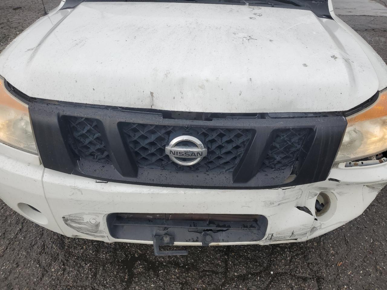 2013 Nissan Titan - Image 12