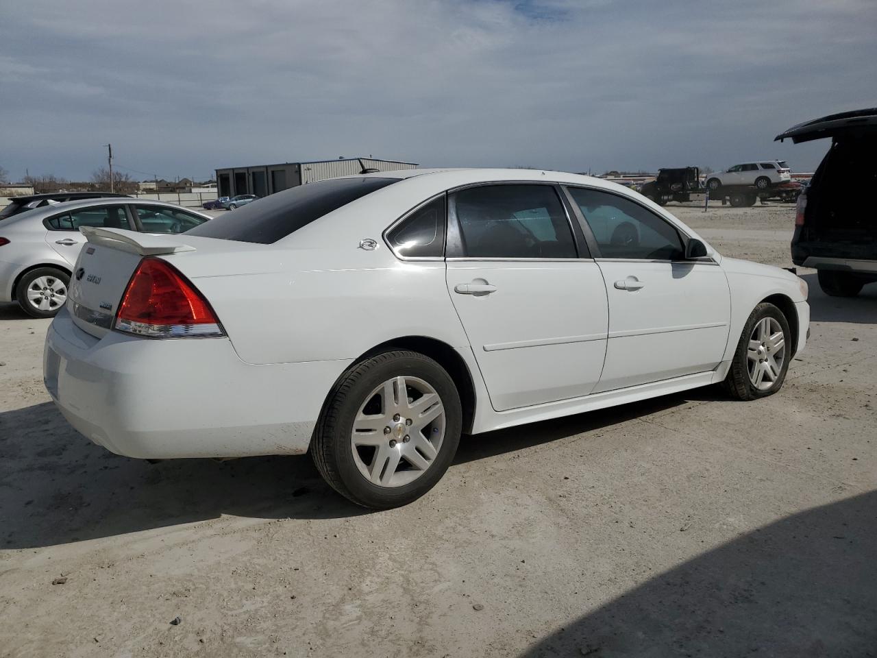 2011 Chevrolet Impala - Image 3