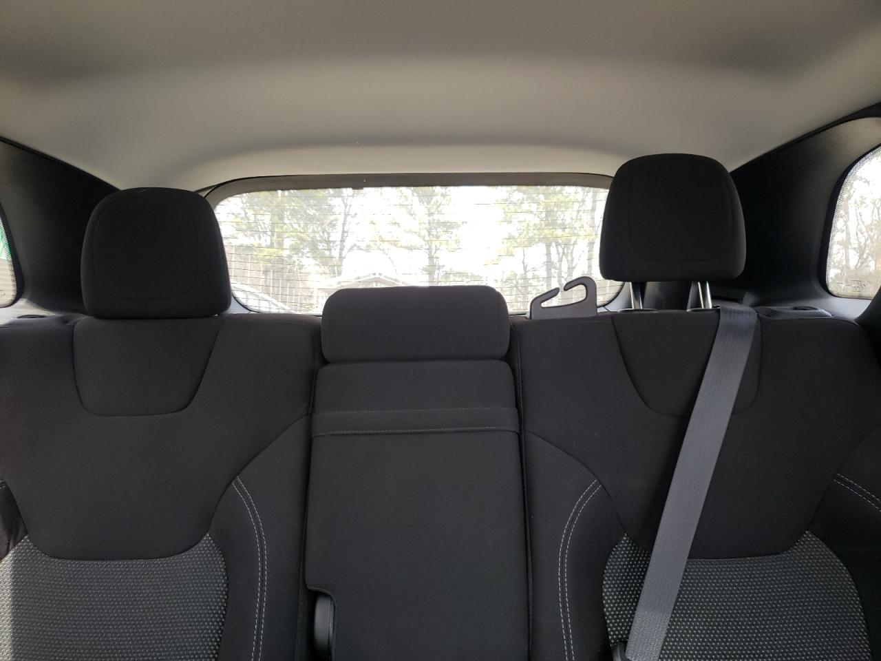 2019 Jeep Grand Cherokee - Image 10