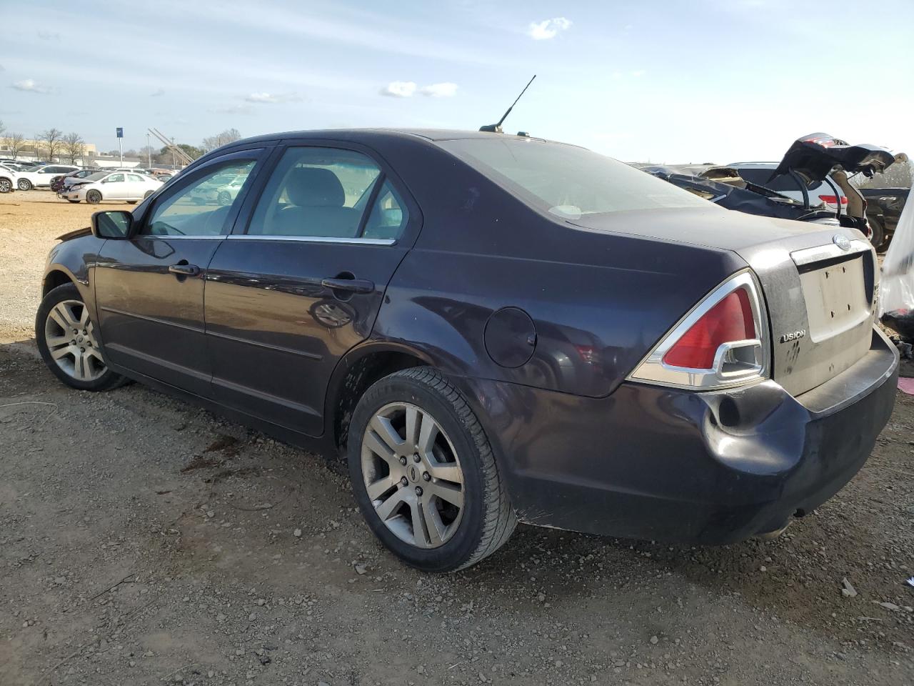 2007 Ford Fusion - Image 2