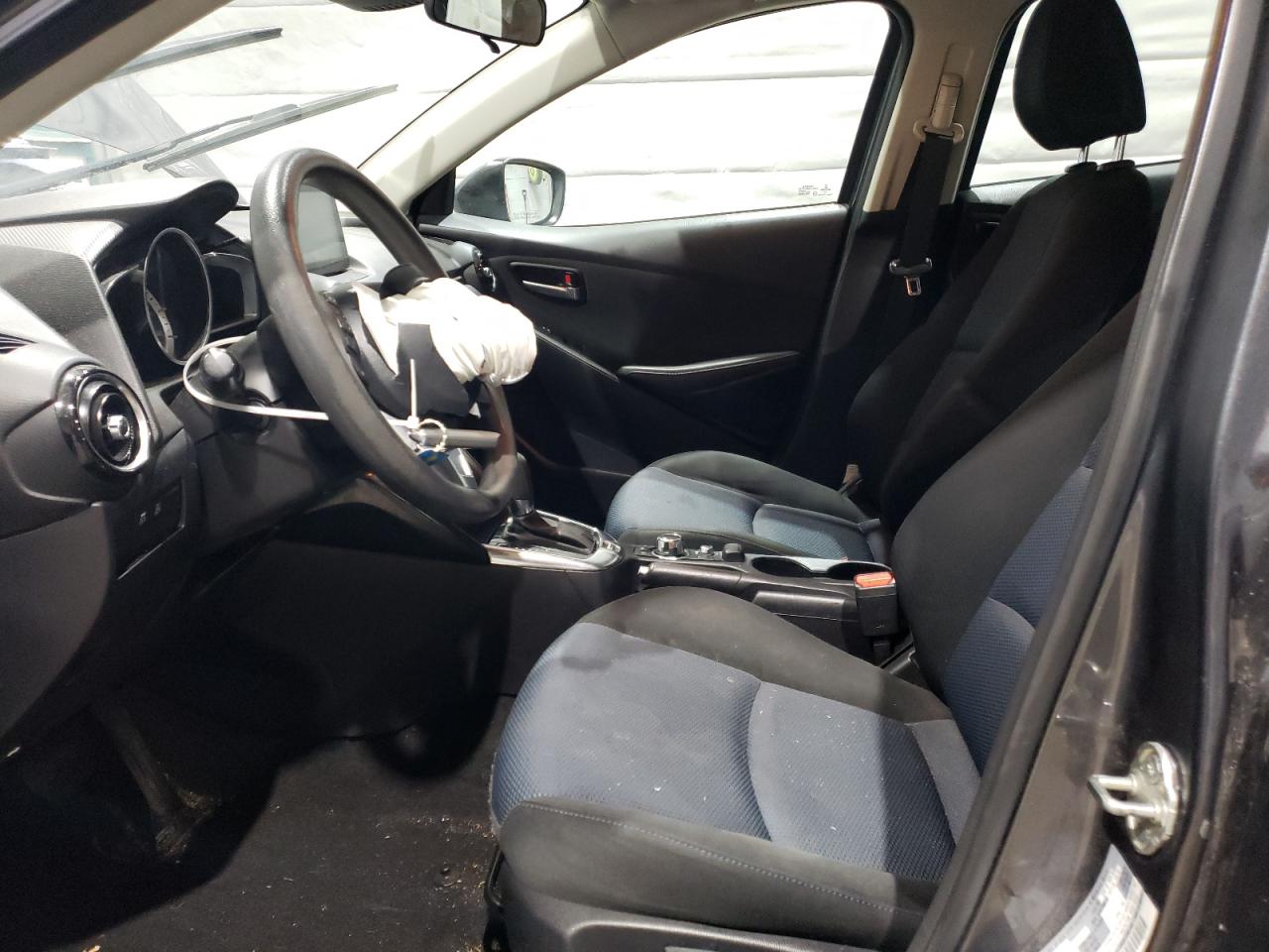 2017 Toyota Yaris - Image 7