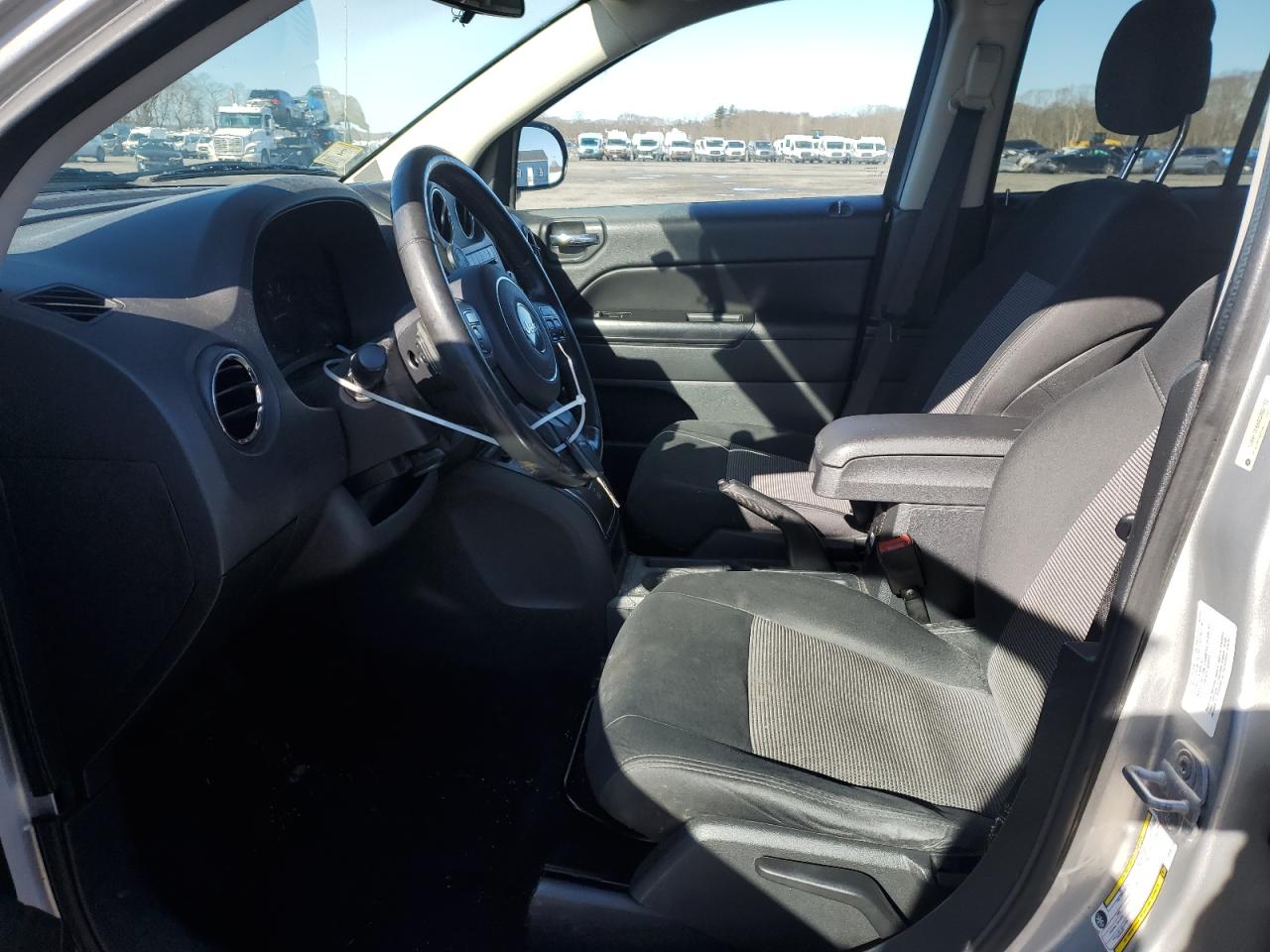 2011 Jeep Compass - Image 7