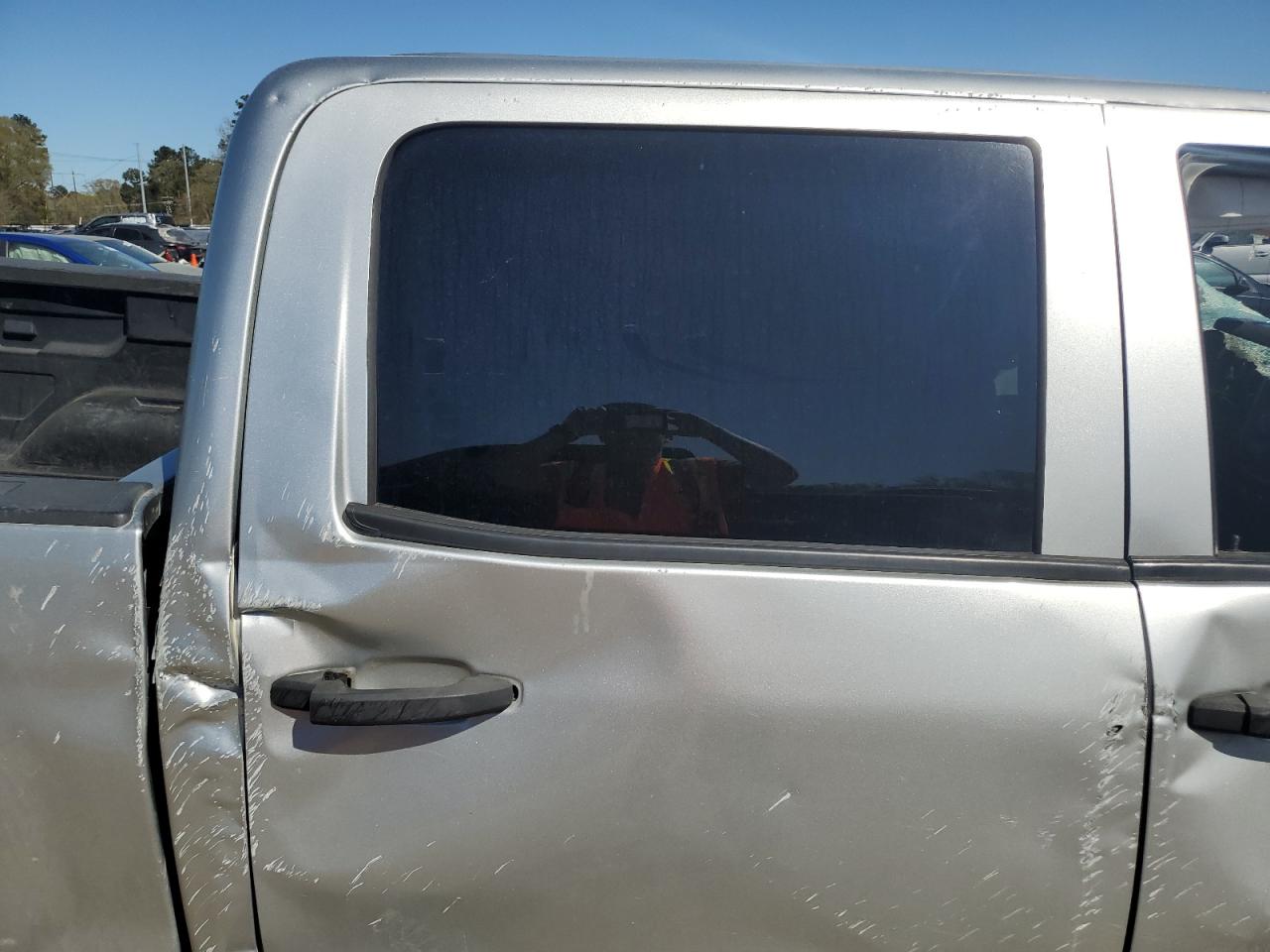 2014 Chevrolet Silverado - Image 11