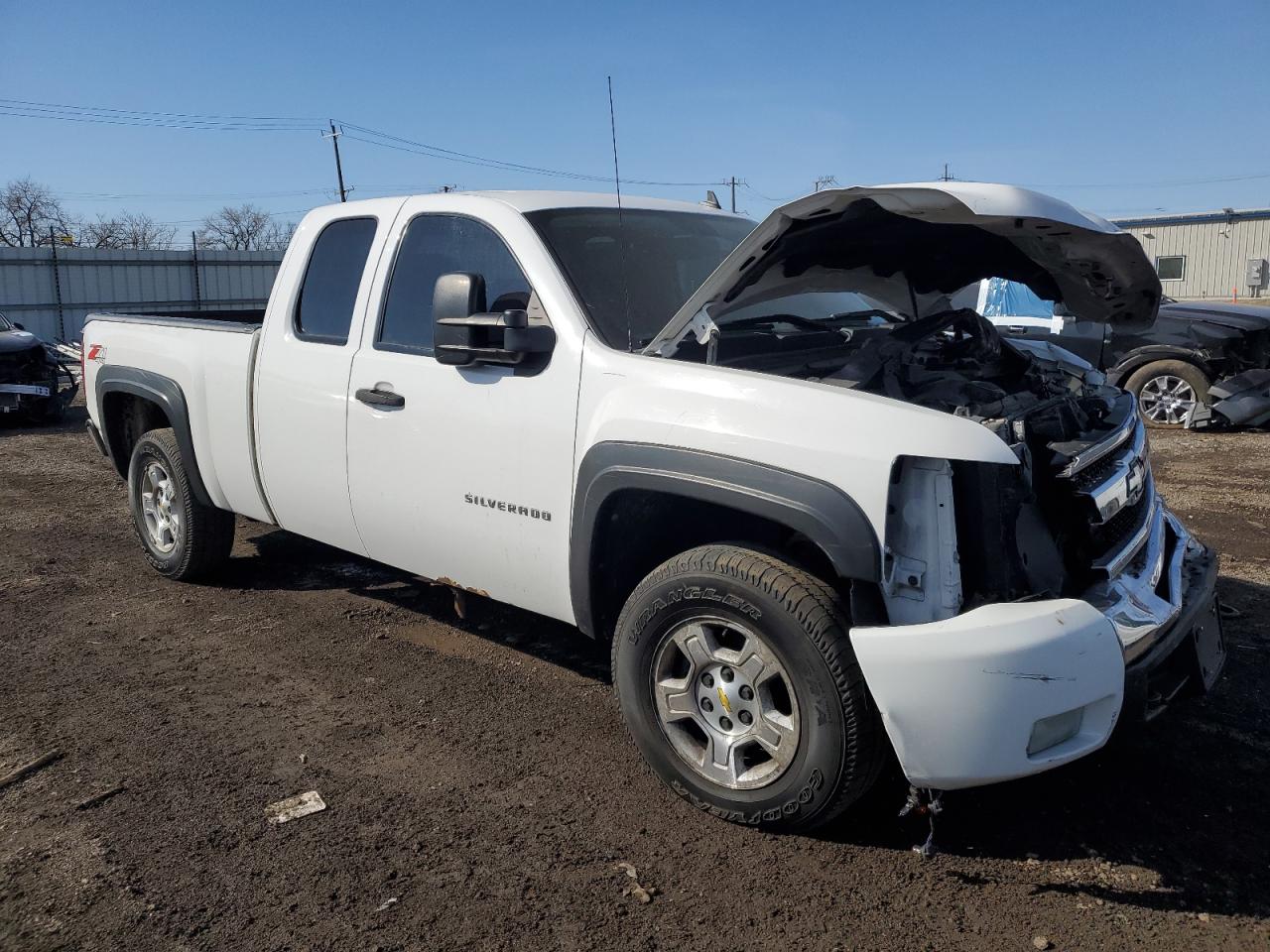 2009 Chevrolet Silverado - Image 4