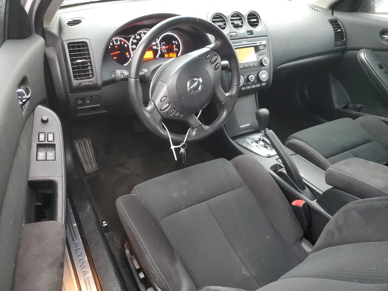 2010 Nissan Altima - Image 8