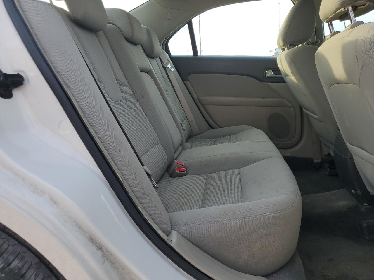 2010 Ford Fusion - Image 10